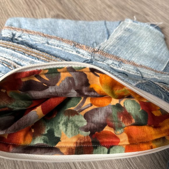 HANDMADE | Upcycled Jean Clutch - Picture 3 of 4
